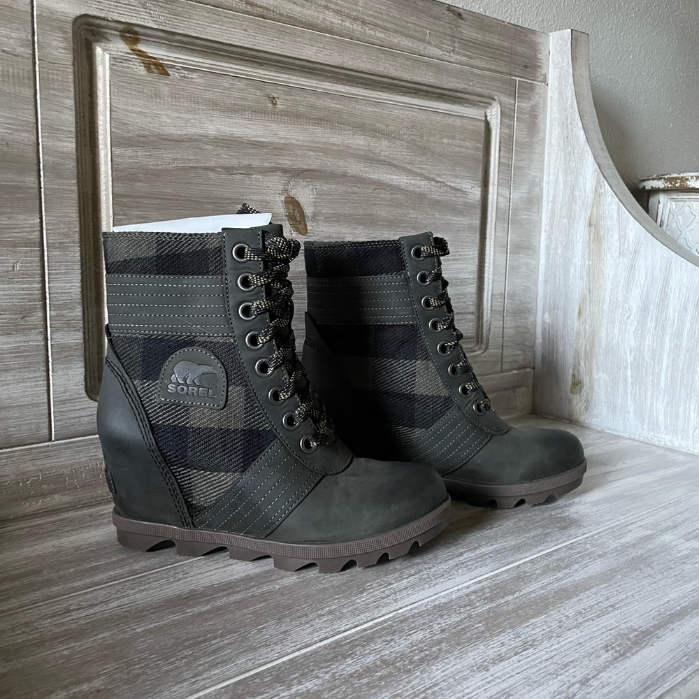SOREL Lexie Wedge Alpine Tundra Women’s Size 7 .